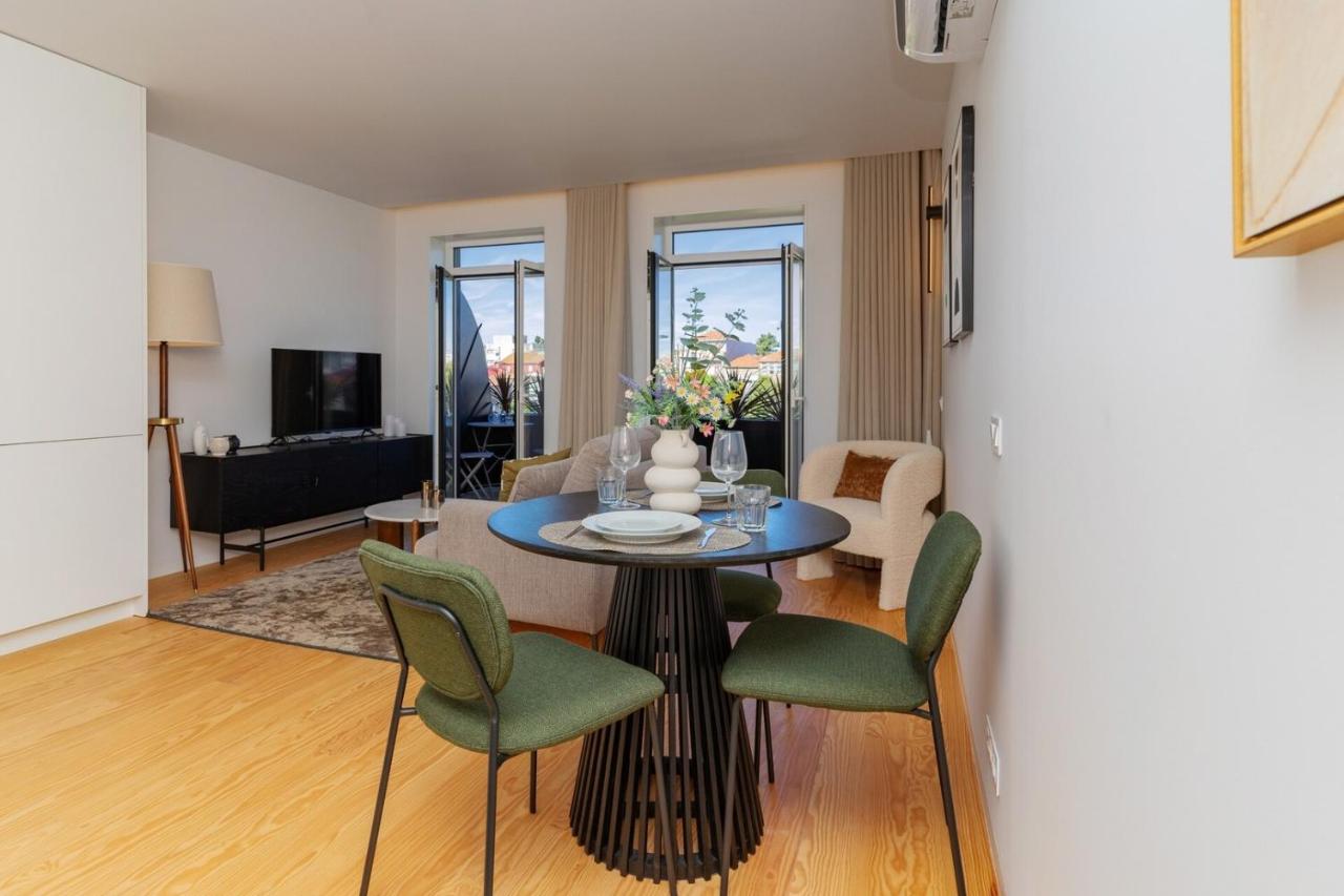 Modern apt with private balcony in the city center - 3