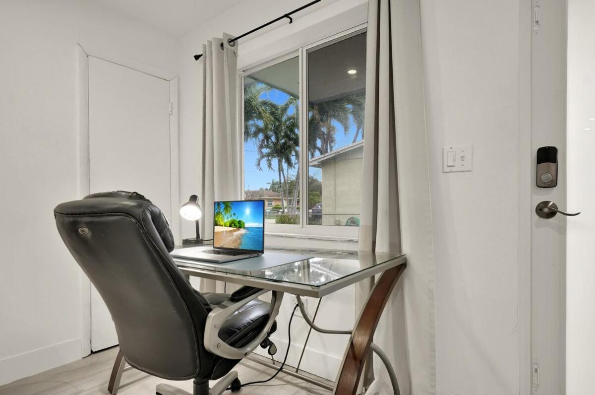 Koze 2 Bedroom Duplex Home with King & Queen Beds, Near Everything Trendy - 4