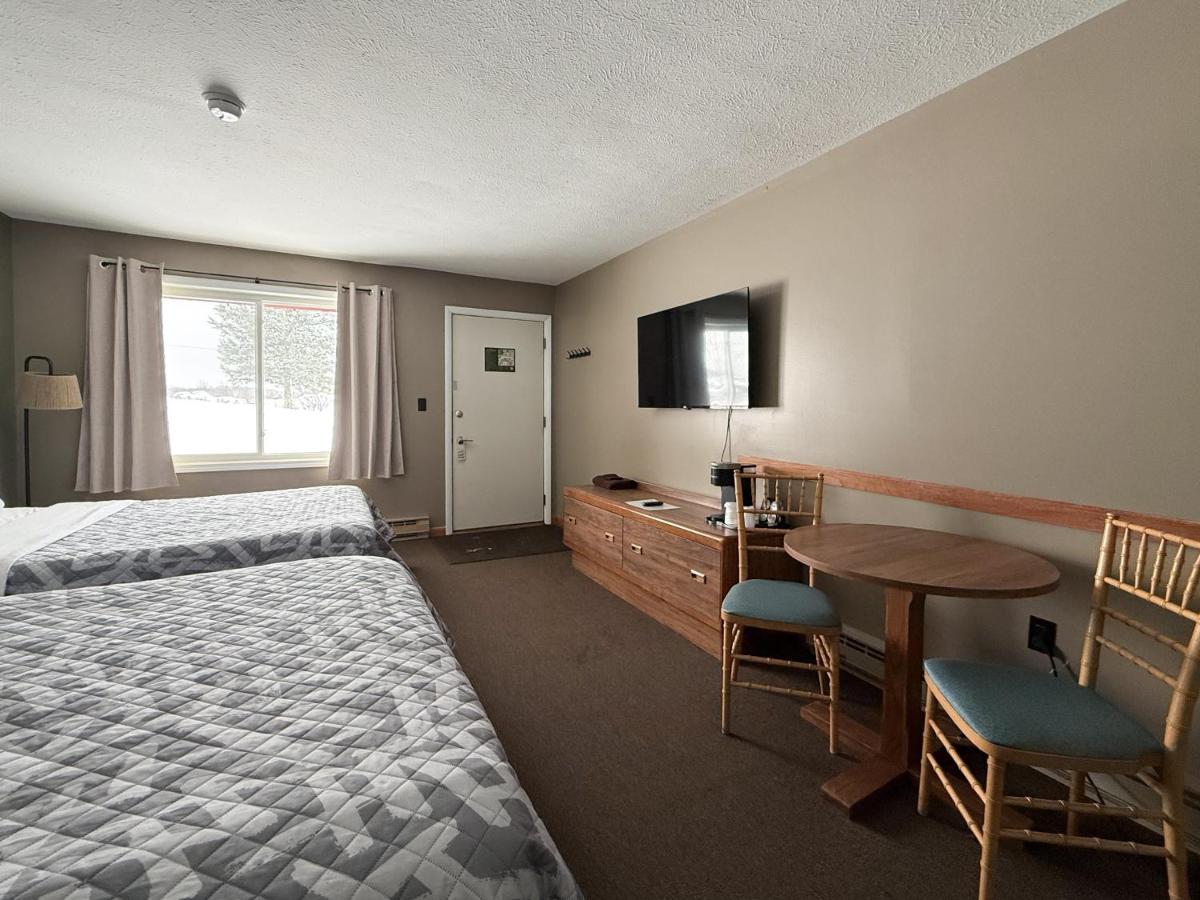 The Trail Inn - Newberry, MI - Formerly Knollwood Inn - 13467 M-28 — photo 7