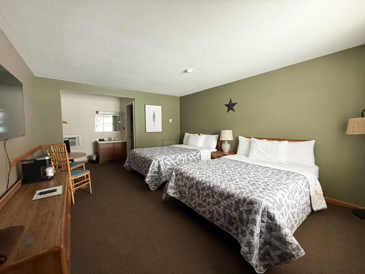 The Trail Inn - Newberry, MI - Formerly Knollwood Inn - 13467 M-28 — photo 1