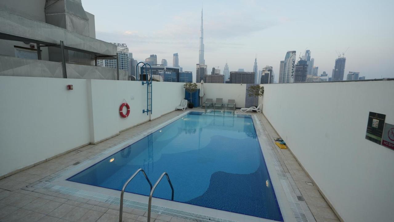 1BHK full canal view apartment in Business bay ! - 4