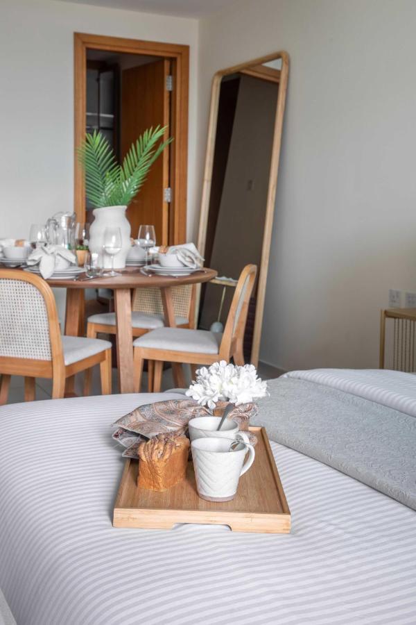 Frank Porter - Bay Square - 5