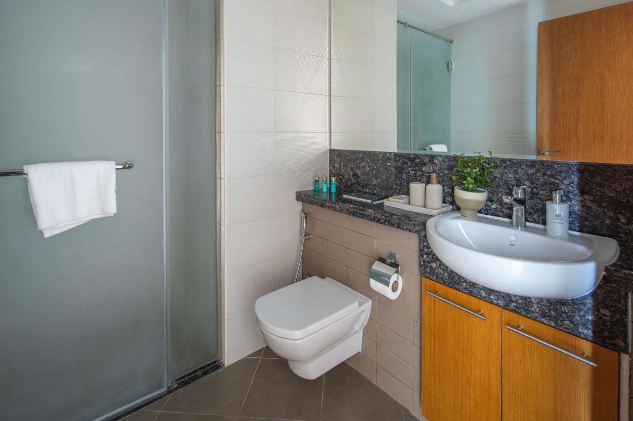 Frank Porter - Bay Square - 3