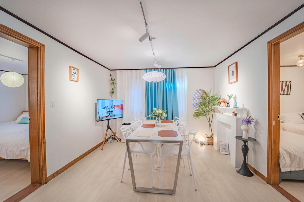 Family Suite near Hongdae & Seoul Station - 3