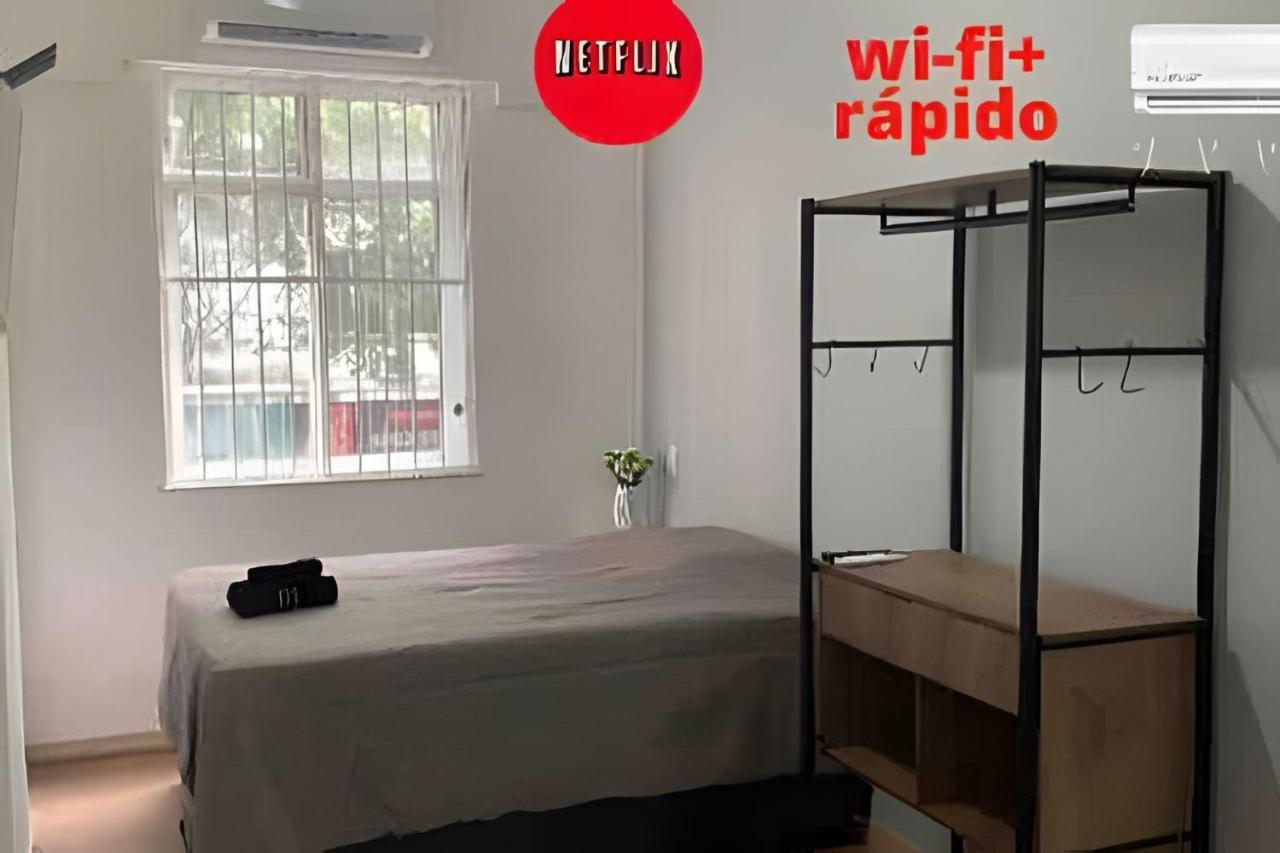 Flats proximo praia Copacabana posto 6