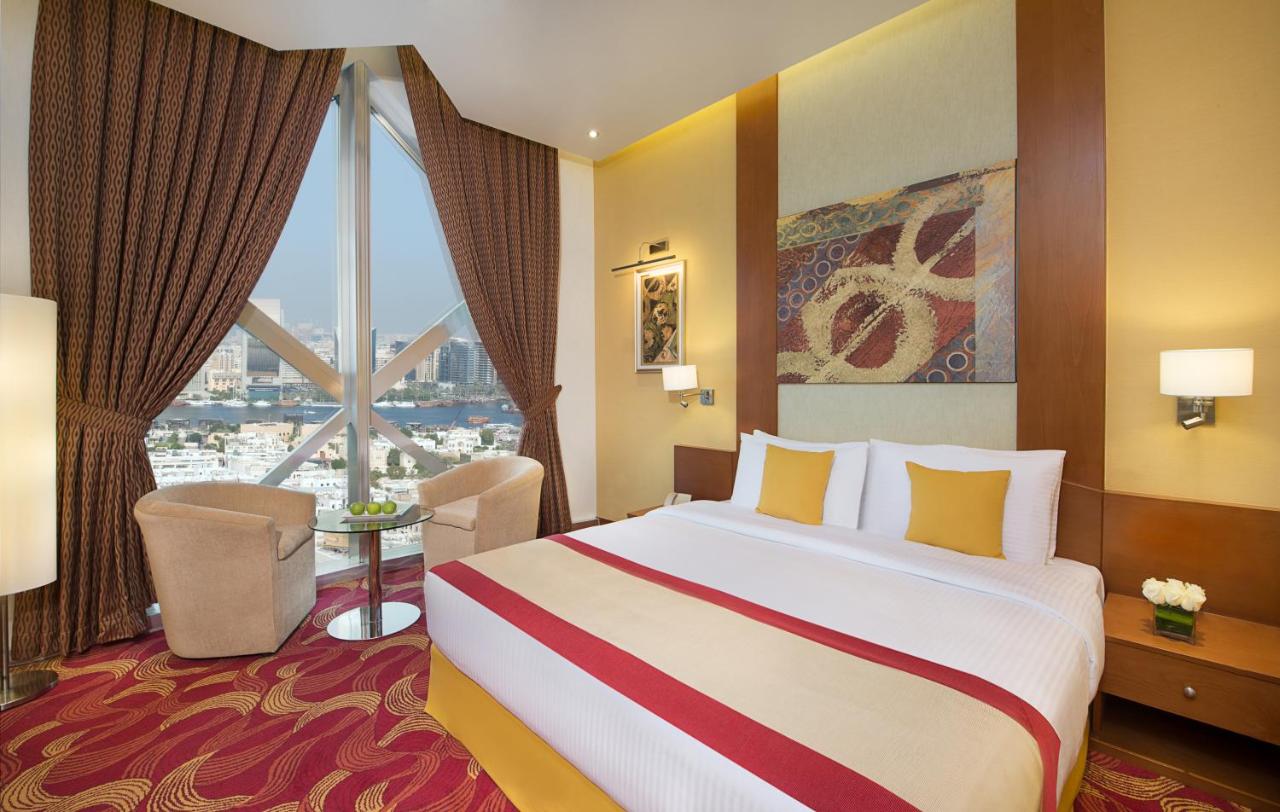 City Seasons Towers Hotel Bur Dubai - 2