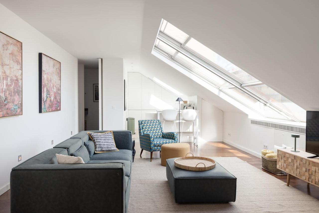 Deco Gem in City Center