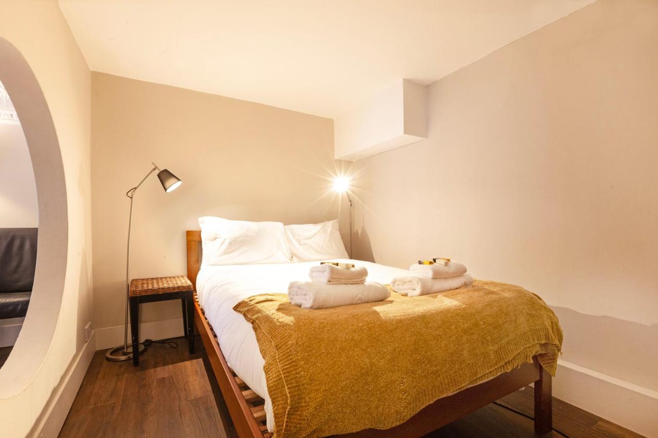 Luxury One Bedroom Mezzanine in Paddington - 3