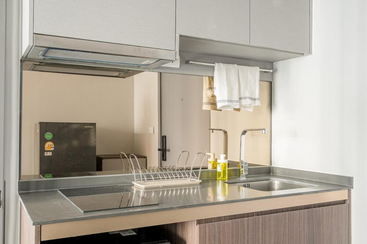 1BR Apt - Pool, Gym, Rooftop, BTS, Coworking Space - 10 min Nana Plaza - Central - New Building - 24 7 Security - 5