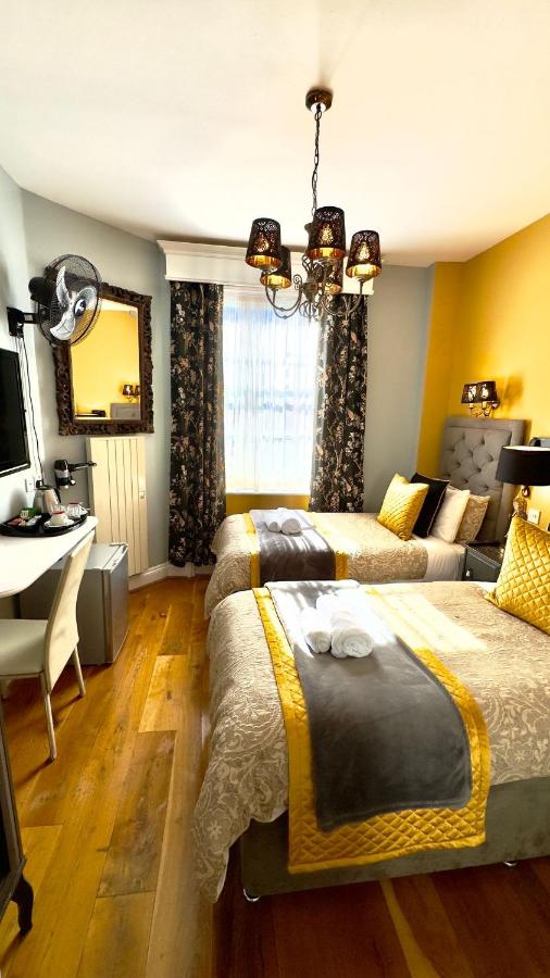 Piccolino Hyde Park Hotel