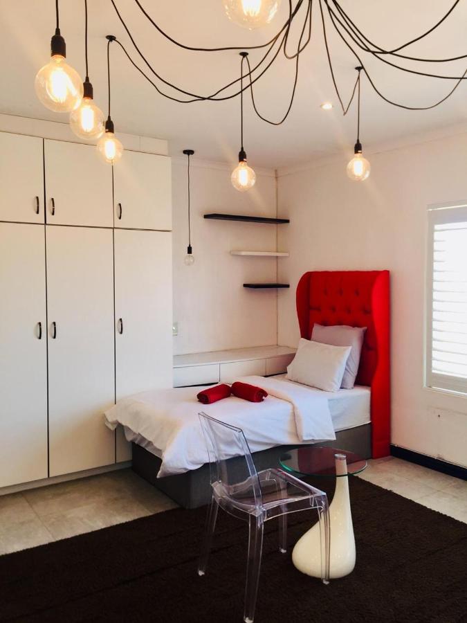 West Beach Queens and Kings Guest House - 5