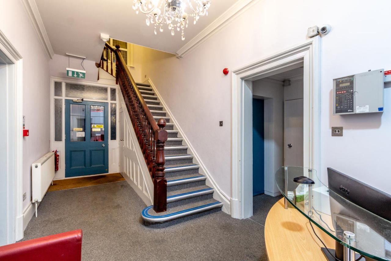 London Gatwick Inn - 3