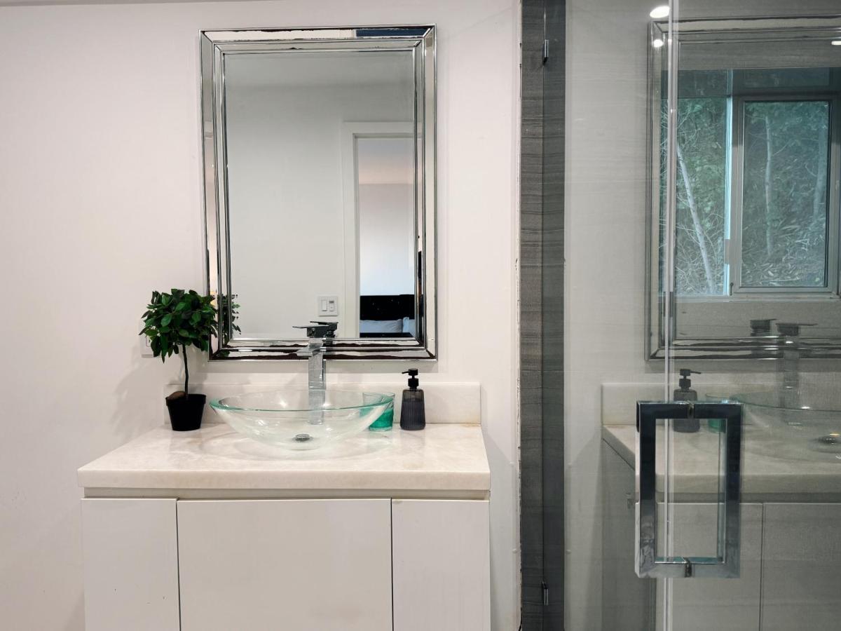 Hollywood hill stunning view cozy private room - 3