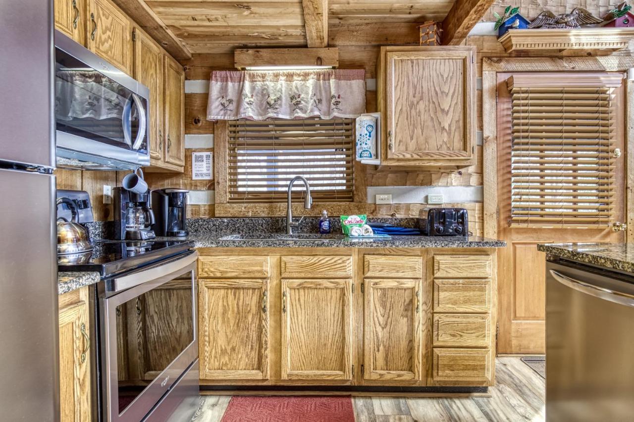 Old Glory Cabin — photo 21