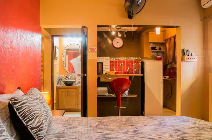 One32 Guesthouse Bejeweled - 5