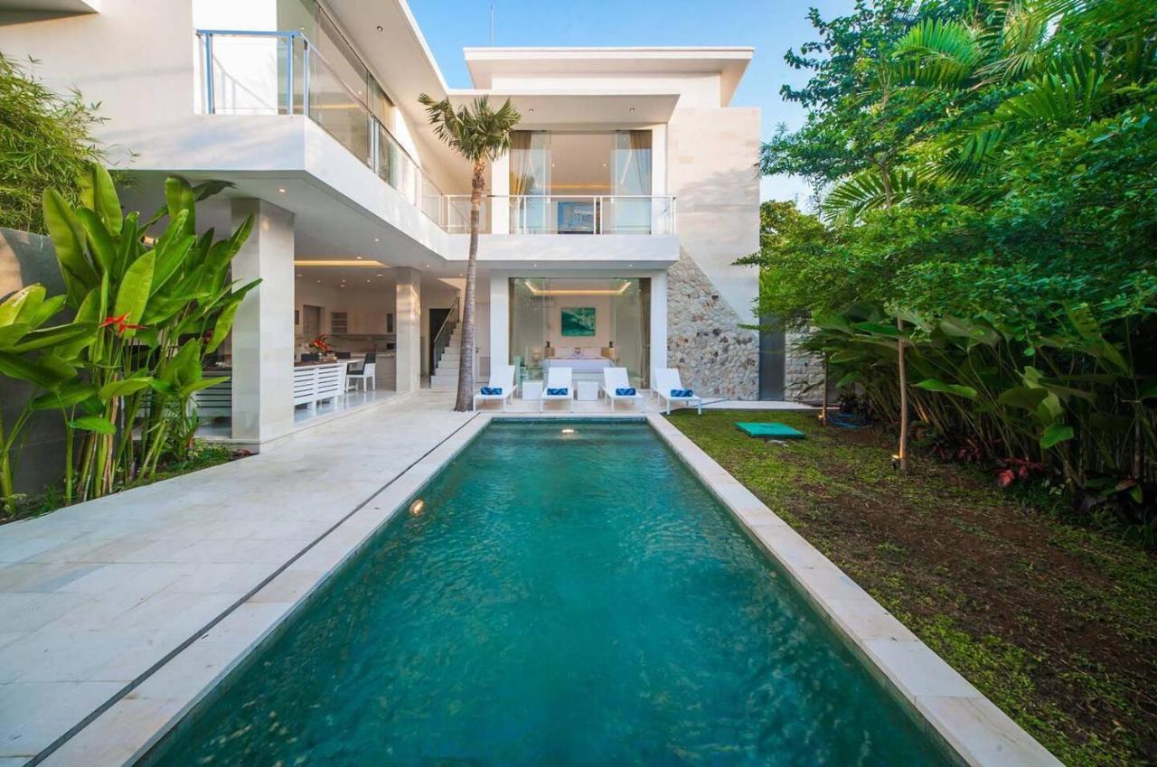 Superb 3 Bed Villa, Walk to Beach, Fast Wi-Fi, - 4