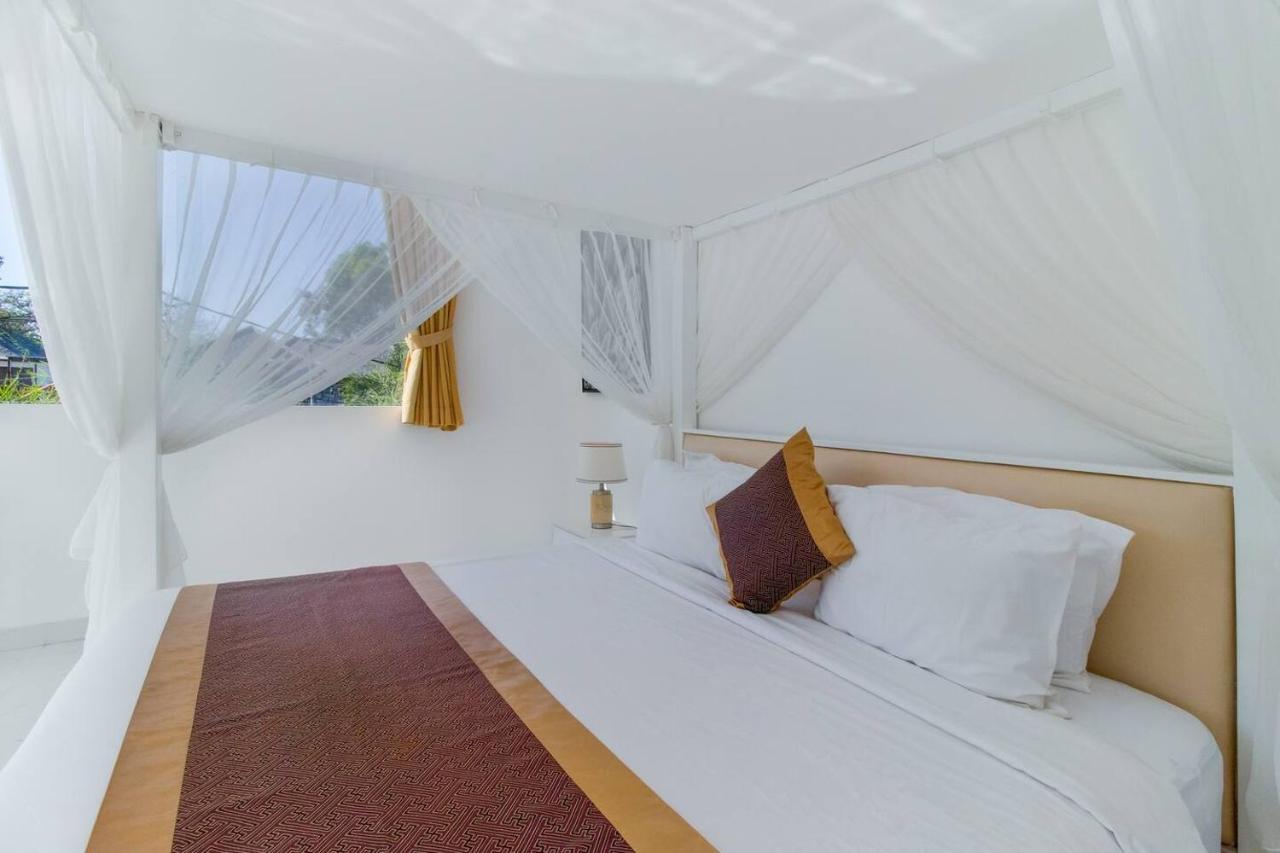 Superb 3 Bed Villa, Walk to Beach, Fast Wi-Fi, - 2