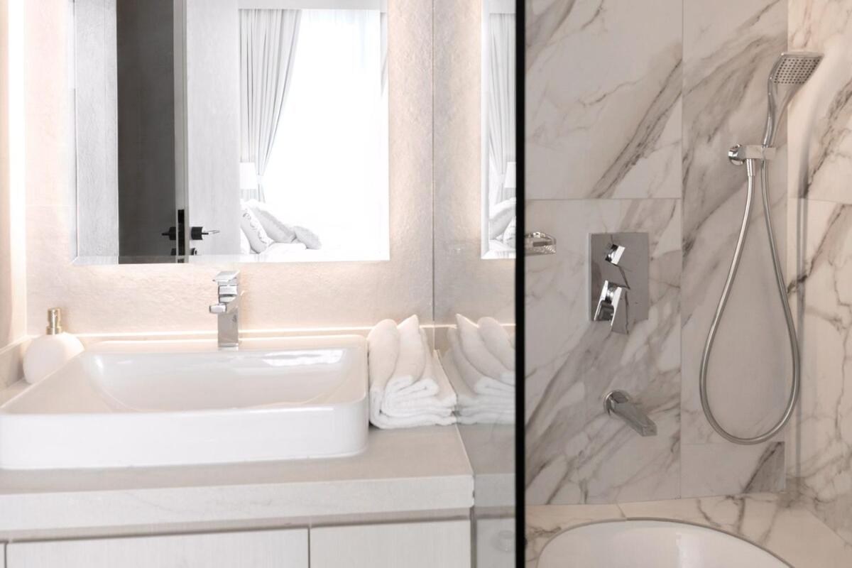 1 Bedroom Marina with Canal View - 3