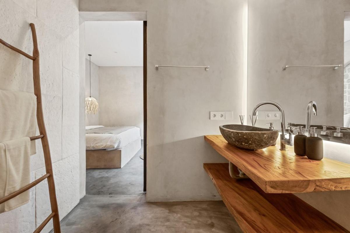 Brand New 4BR Villa with Pool, Sauna & Fire pit close to Nusa Dua and Uluwatu - 3