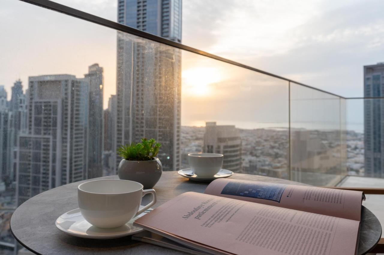 Ultimate Stay Luxurious Address Opera 2BR Next to Burj Khalifa and Dubai Mall Large Balcony with Stunning Views - 4