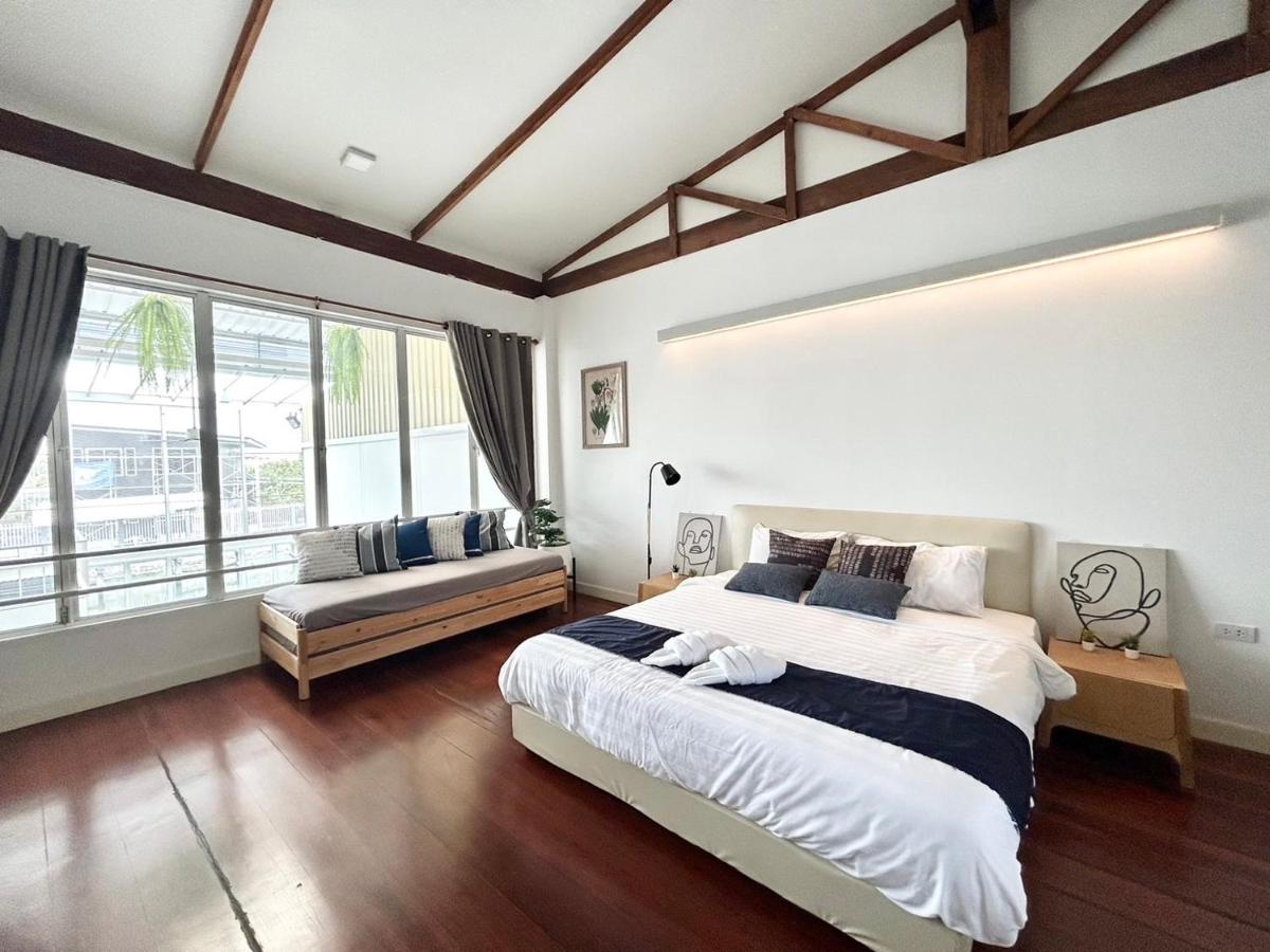 Canal Villa on Onnut Road, near Bts Onnut, Bangkok - 2