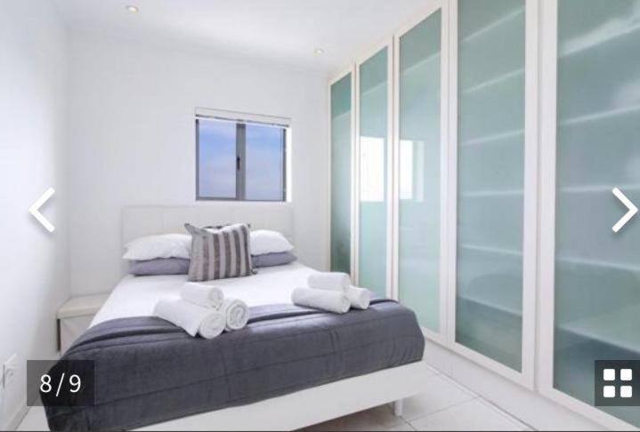 Camps Bay Beach Front Apartment - 5