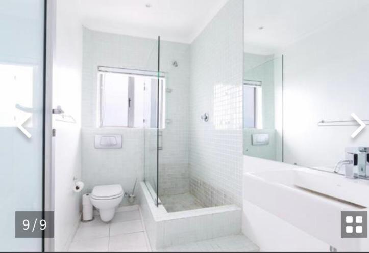 Camps Bay Beach Front Apartment - 3