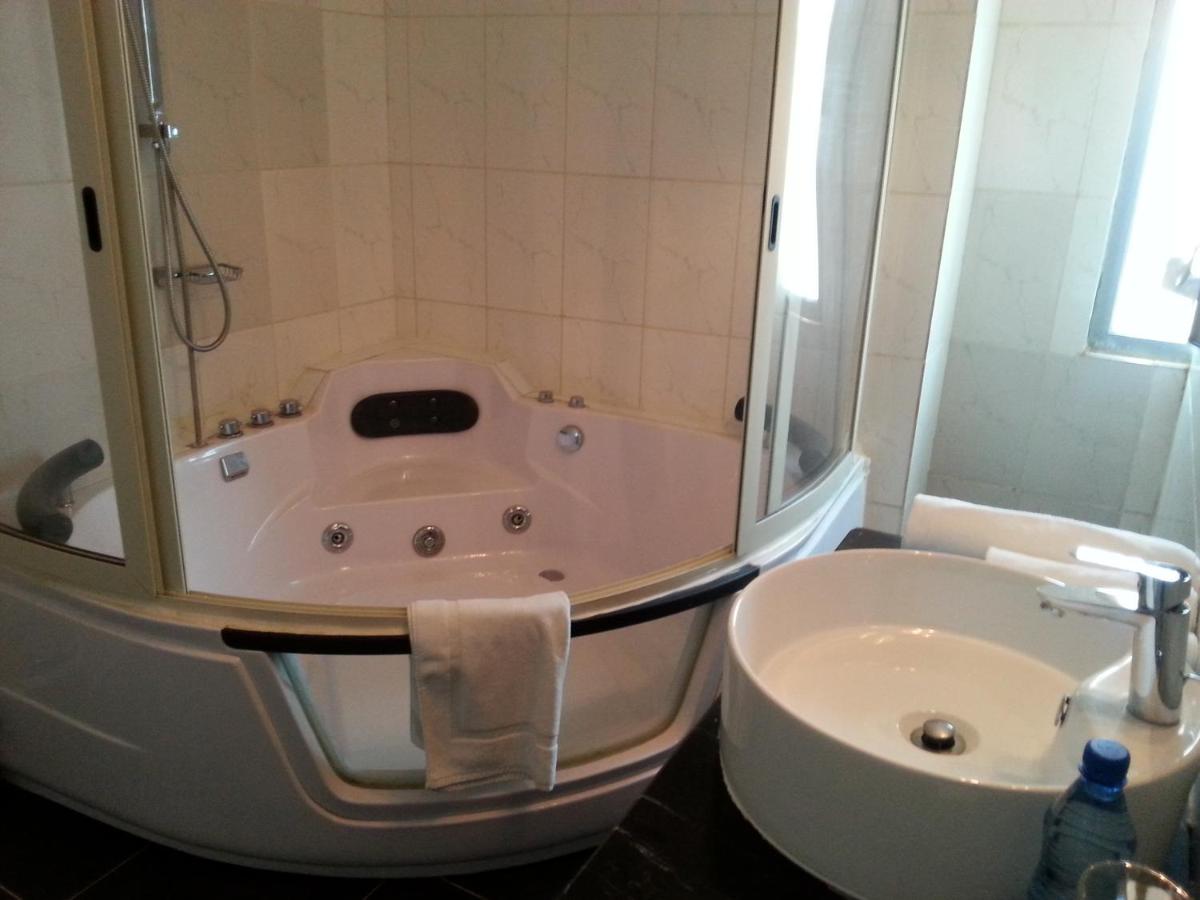 Benin Royal Hotel photo