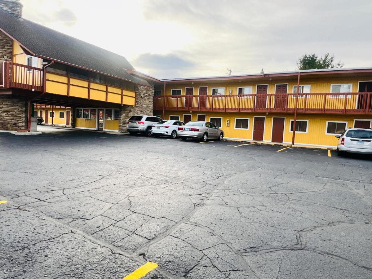 Clayton House Motel — photo 9