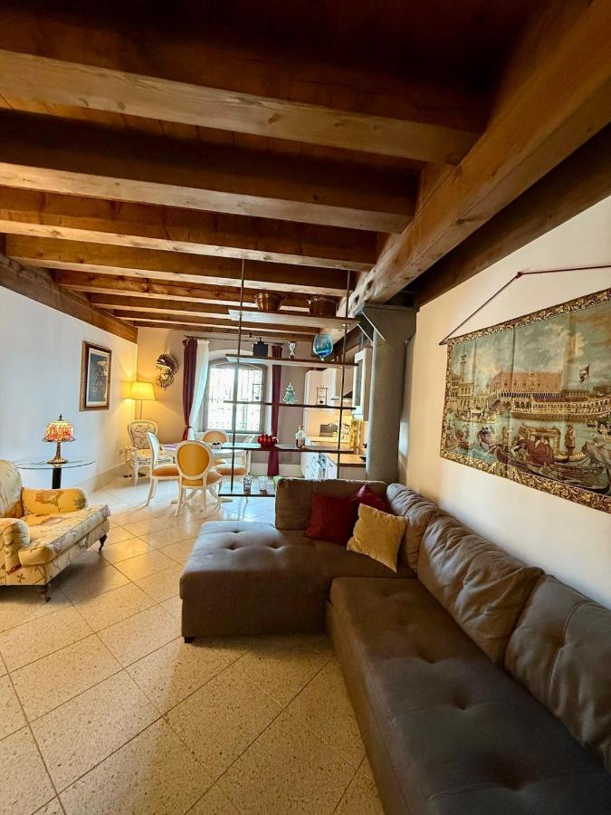 Molino Stucky Chimera - Canal View - 4