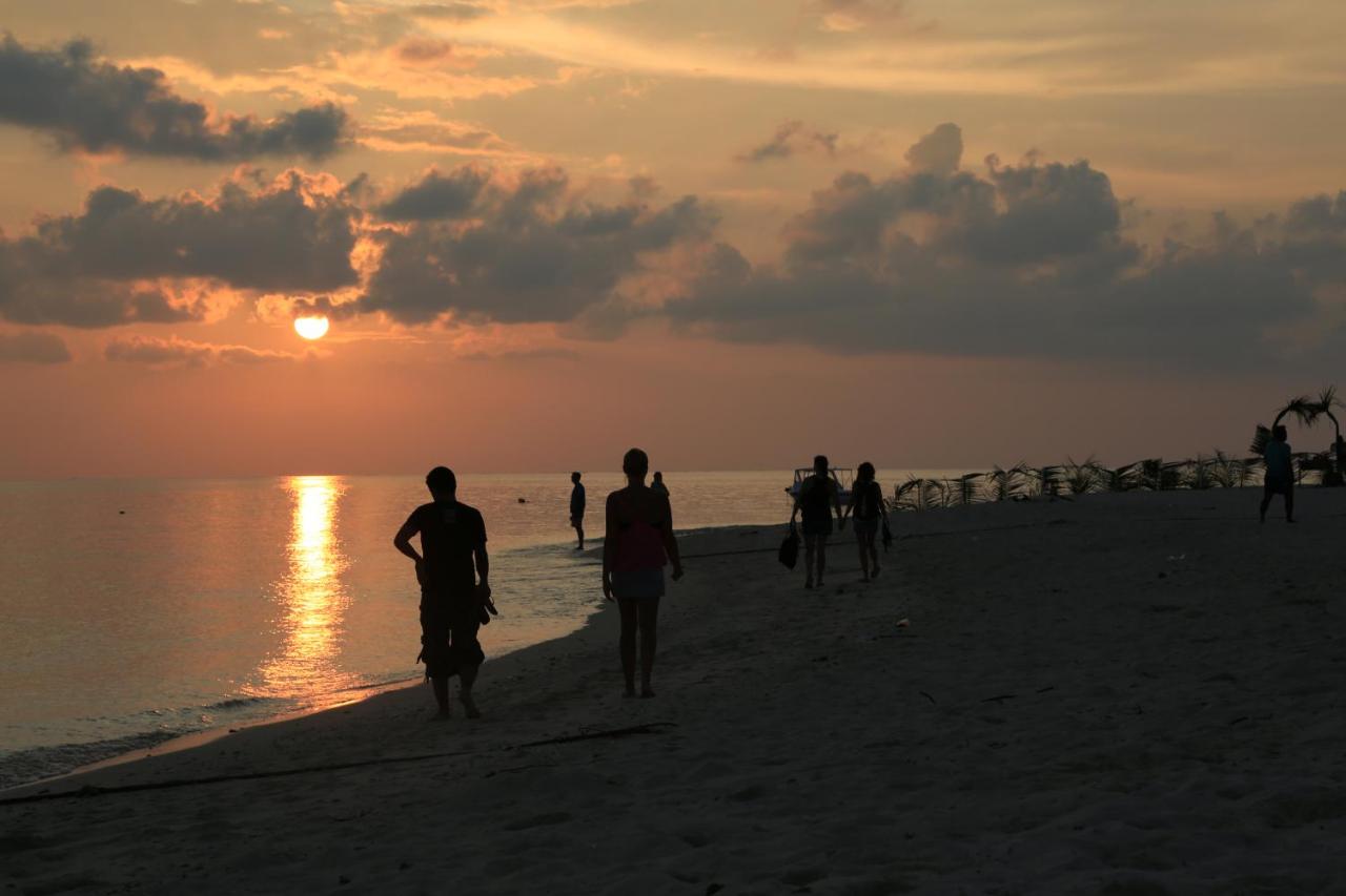 Beach: Kinan Retreat