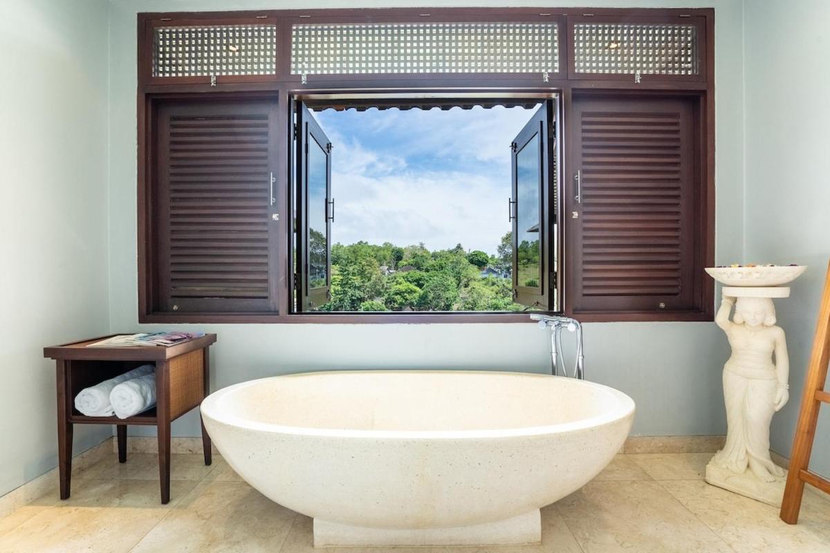 Luxury Villa with Butler Service and Spa - 3