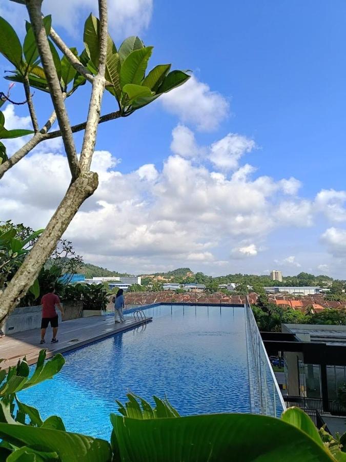 Shines GuestHouse 1Br Hi-Privacy Condo - 4