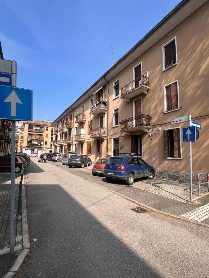 Venezia, 100 mt to Station, Free parking, Shuttle Airport, Train Station, Wi fi, Via Pasubio 1 - 3