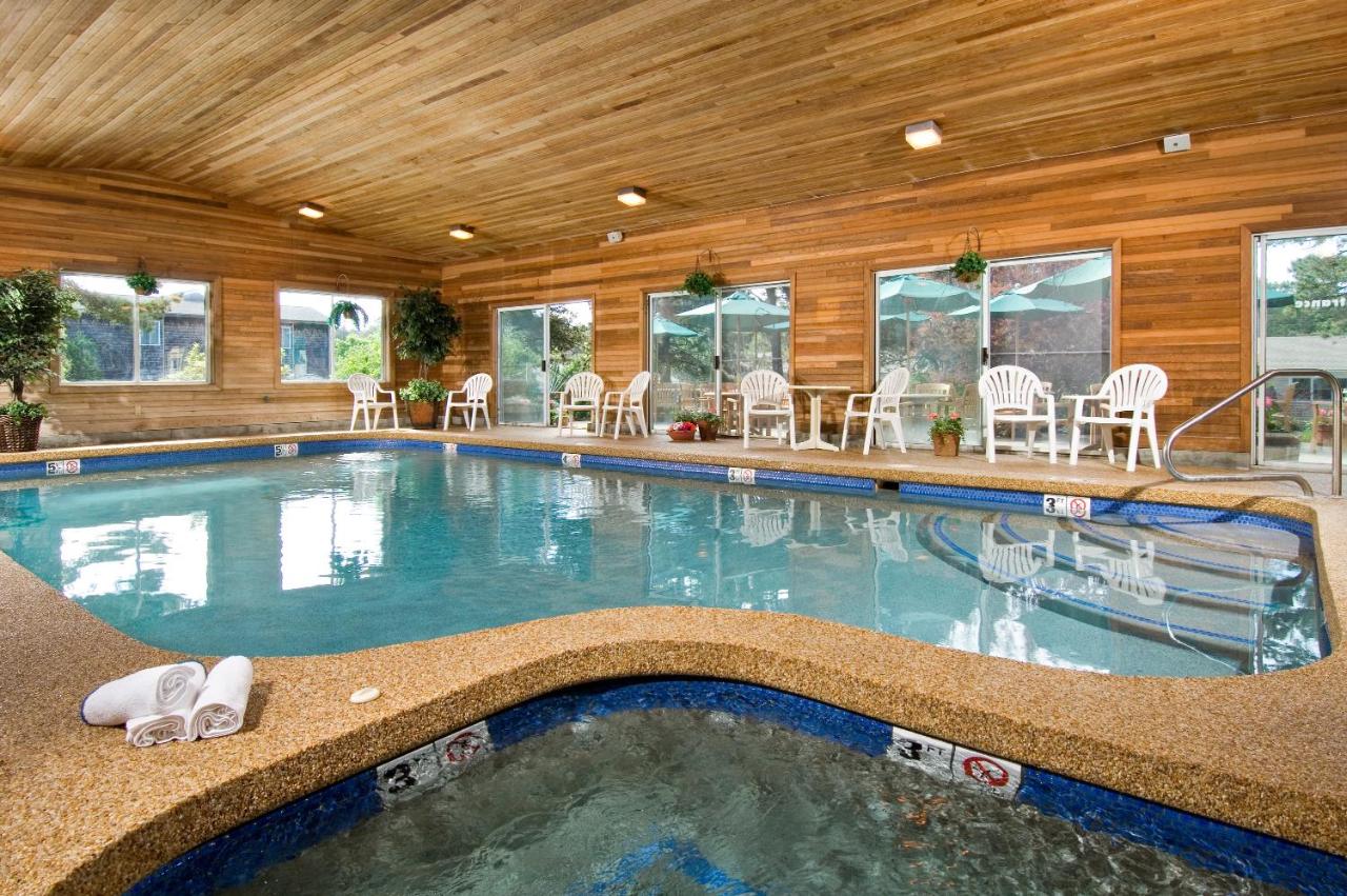 Wellfleet Lodge — photo 24
