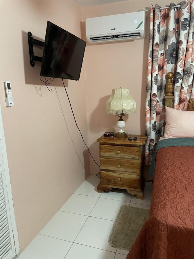 Jade Coast Getaway Near Montego Bay - 3