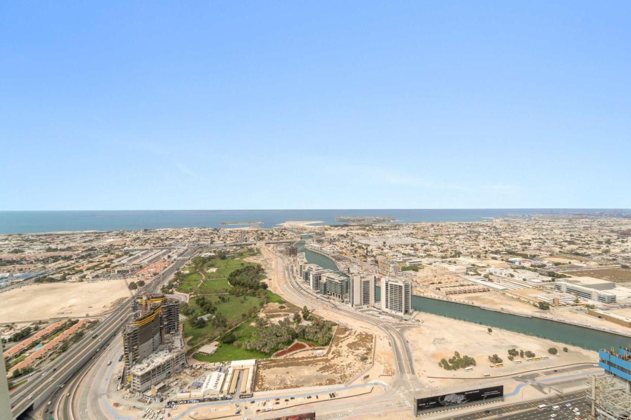 Silkhaus Vacation Homes Elite 2BR near Safa Park in Aykon City - 5