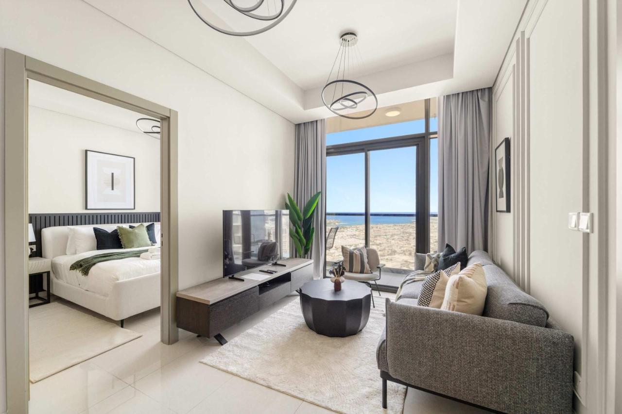 Silkhaus Vacation Homes Elite 2BR near Safa Park in Aykon City - 4