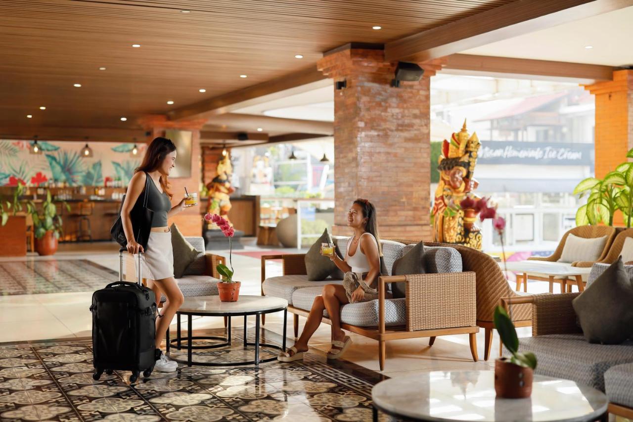 Aston Canggu Beach Resort - 3