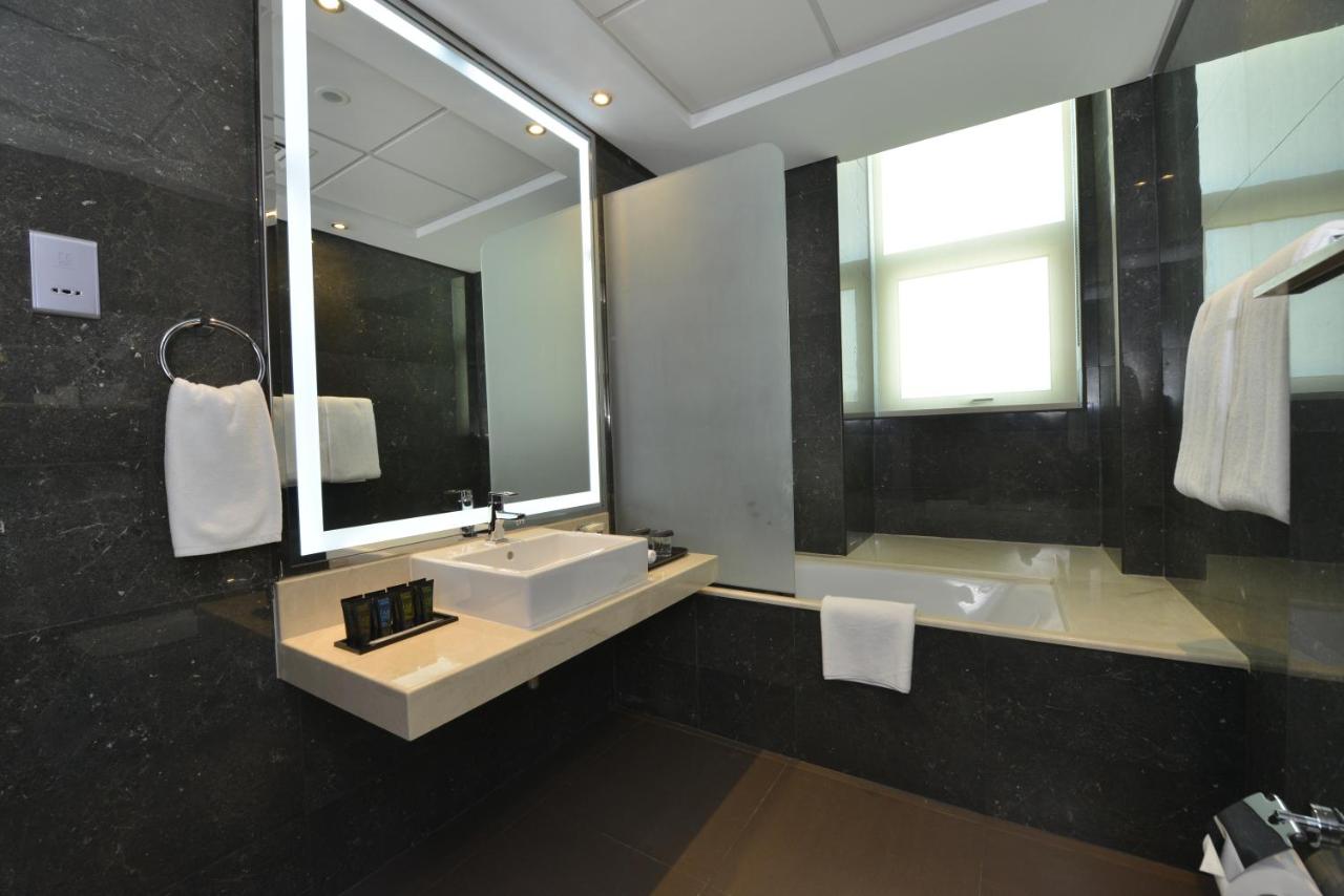 Ramada by Wyndham Manama City Centre photo