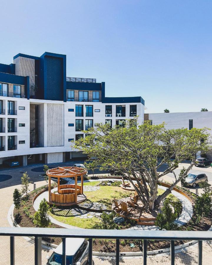 Grace On Park by Dajosha - 4