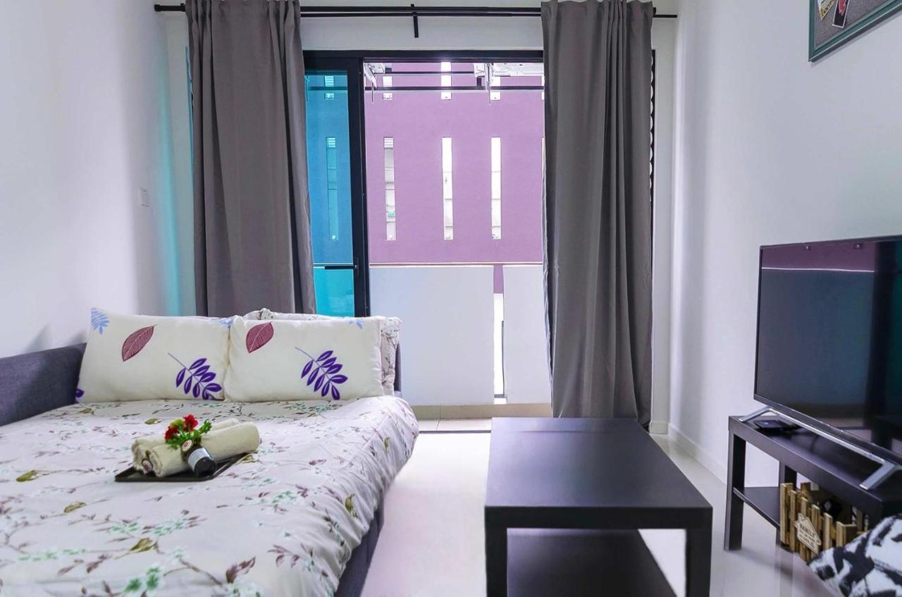 Chic Suasana JB Suite Cozy Stay with Balcony - 4