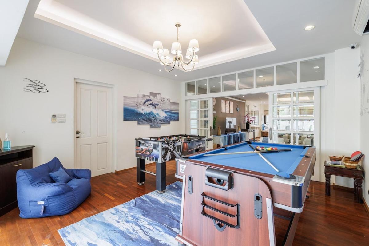 Luxurious 6BR Villa with Pool & Games at Sukhumvit - 3
