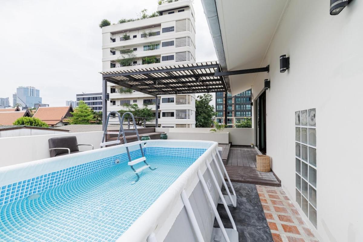 Luxurious 6BR Villa with Pool & Games at Sukhumvit - 5