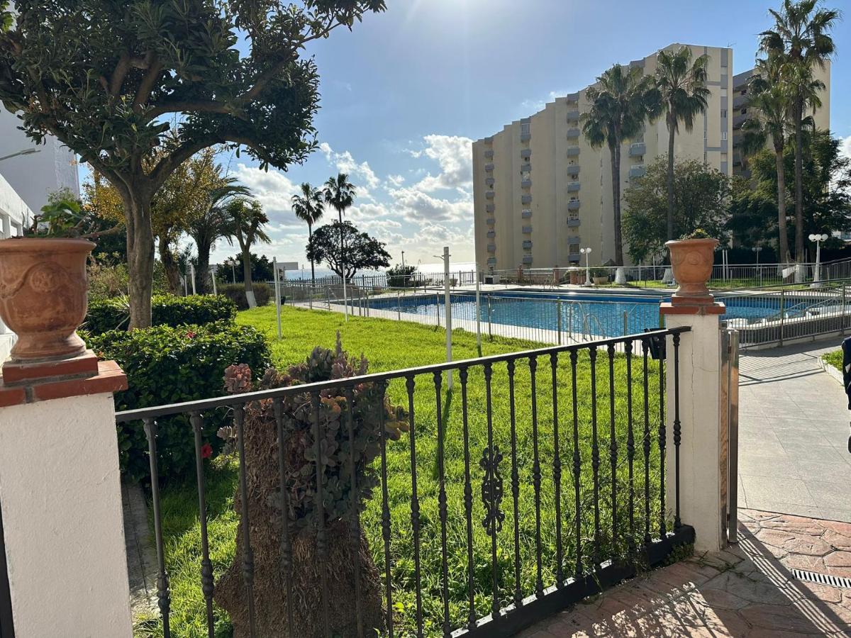 Benalmadena Beachside Apartment with parking - 4