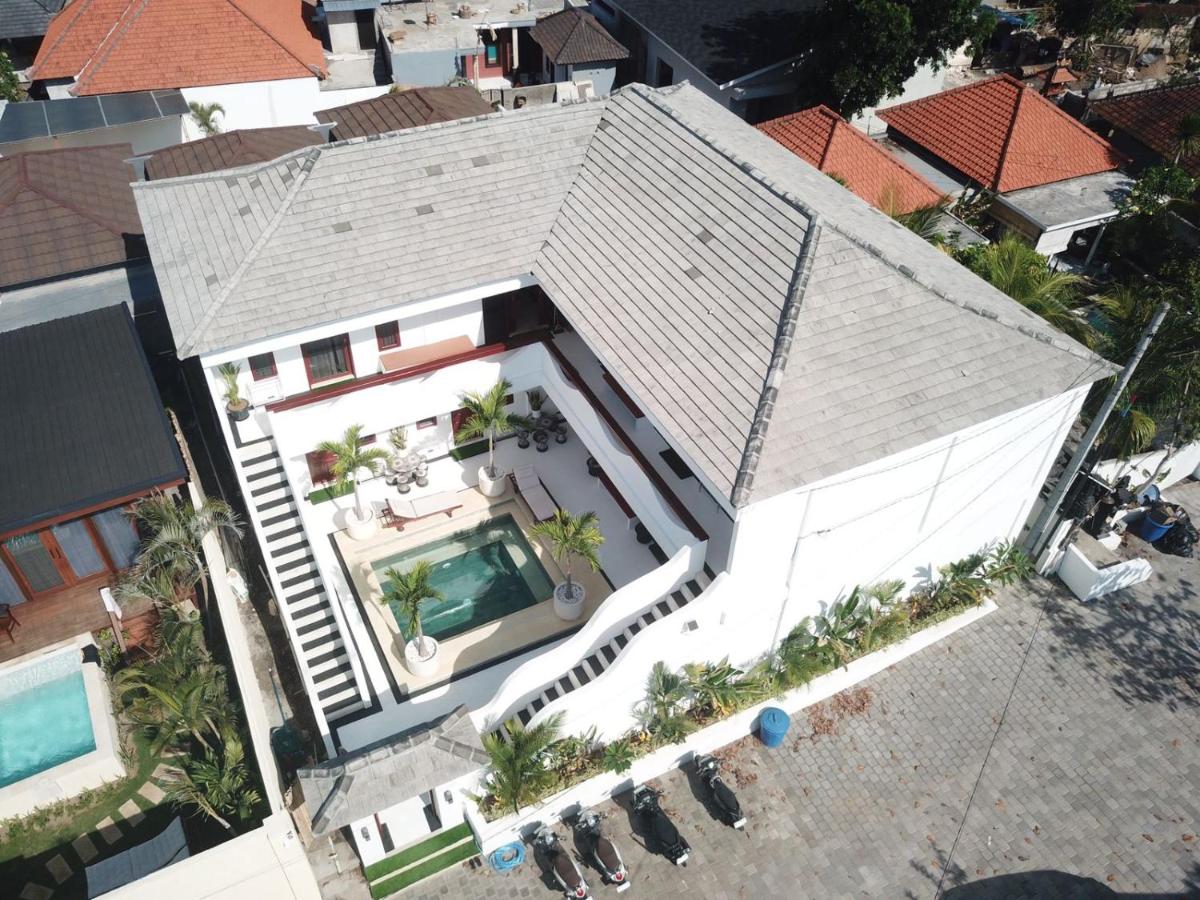 Uluwatu Stay's Deluxe Suite #9 - 3