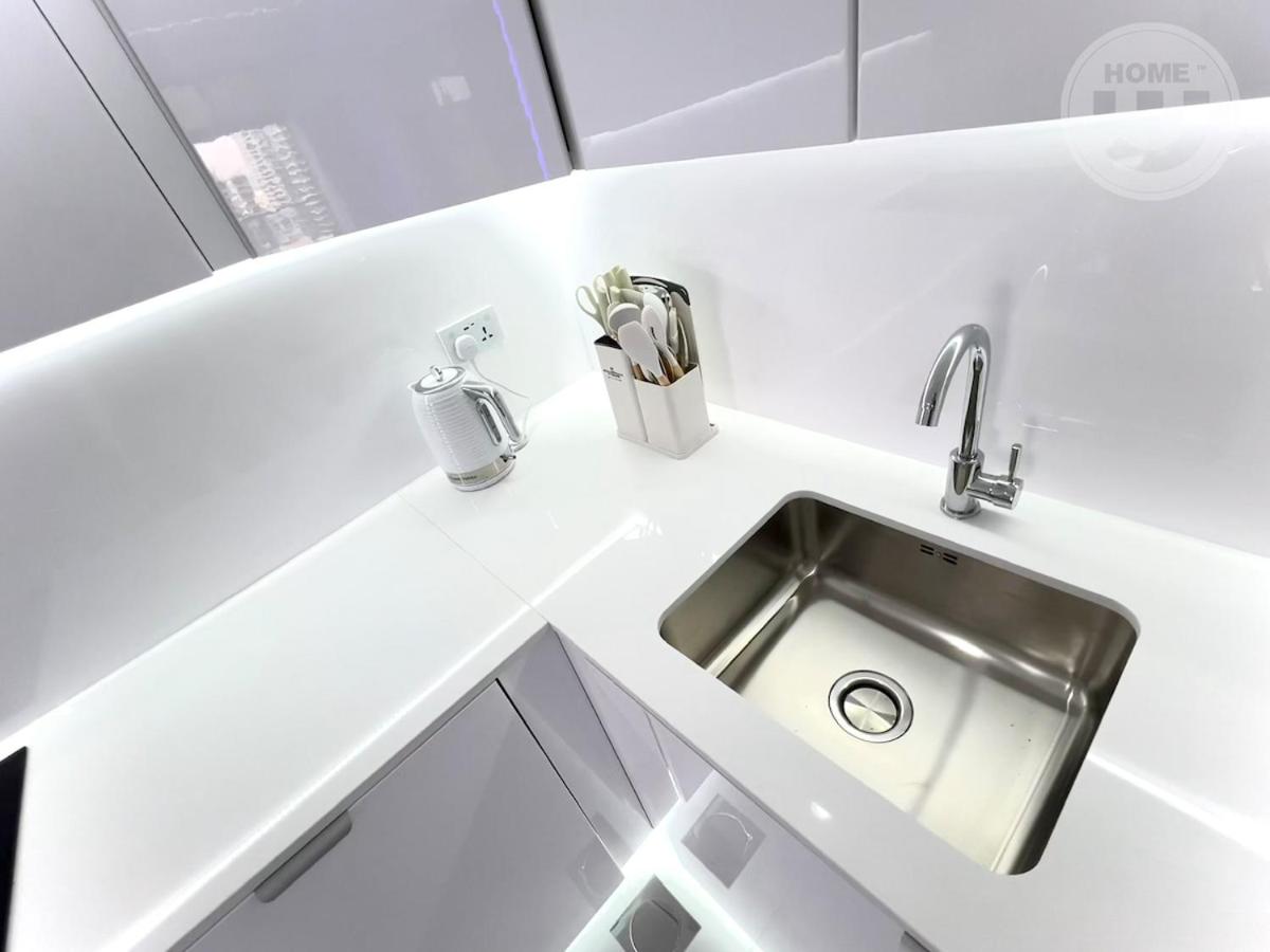 BRAND NEW luxury & modern in JLT - 3