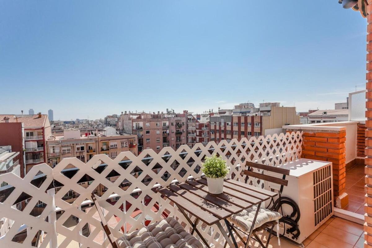 Apartment with terrace for 4