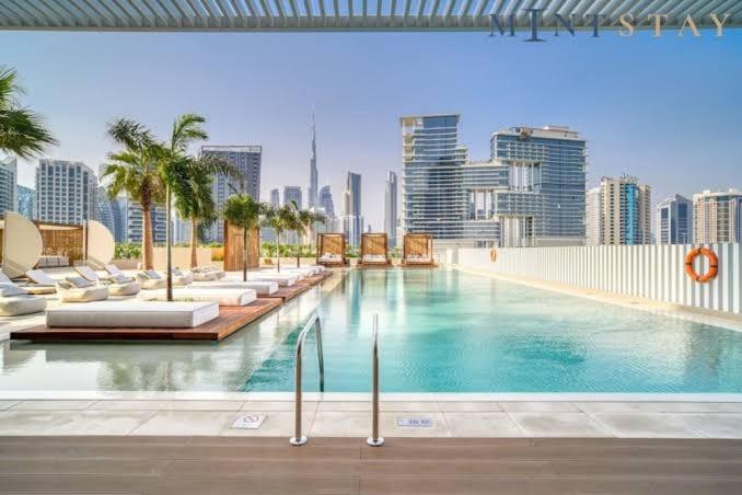 Simply Comfort Vacation Homes Rental Upside Living Business Bay Stunning Panoramic Burj Cityline Views - 4