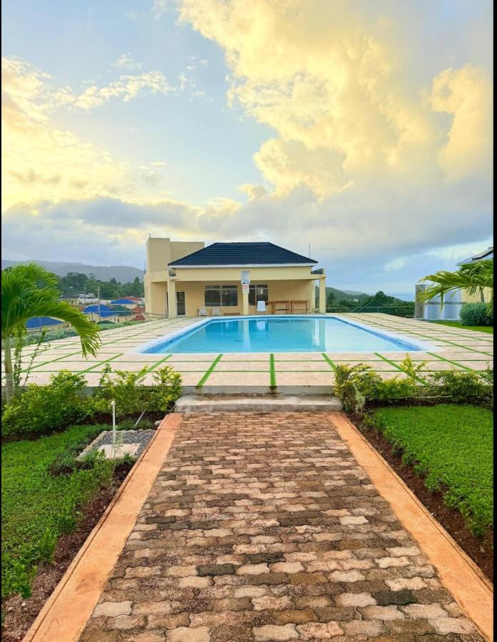 Experience Luxury & Serenity-Your Perfect Getaway - 4